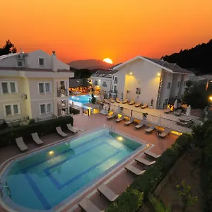 https://sea-breeze-hotel-and-apartments.oludenizhotels.org